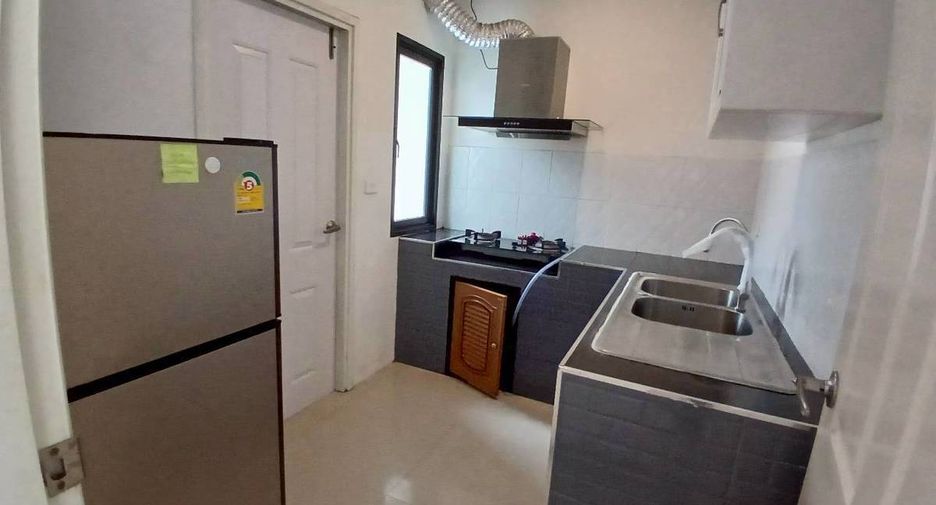 For rent 5 bedrooms house in Sai Mai, Bangkok