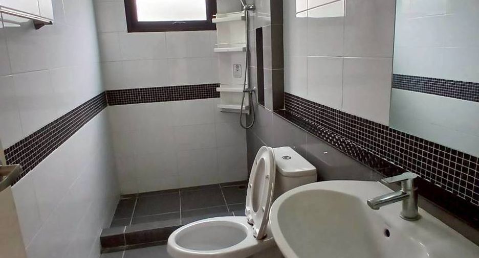 For rent 5 bedrooms house in Sai Mai, Bangkok