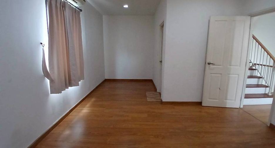 For rent 5 bedrooms house in Sai Mai, Bangkok