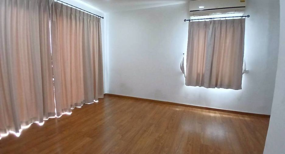 For rent 5 bedrooms house in Sai Mai, Bangkok