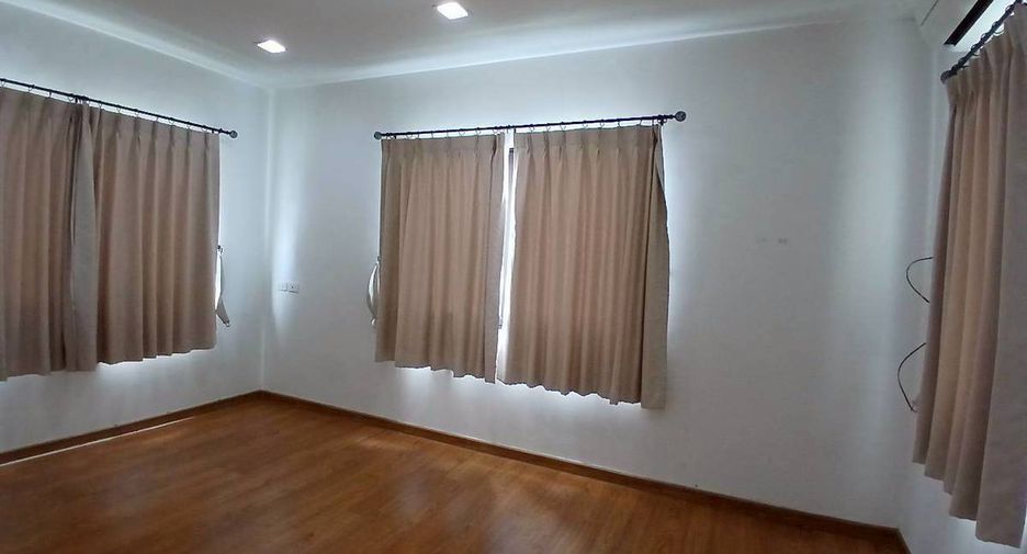 For rent 5 bedrooms house in Sai Mai, Bangkok