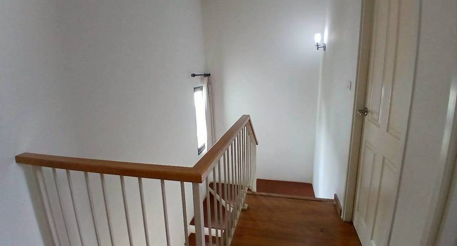 For rent 5 bedrooms house in Sai Mai, Bangkok