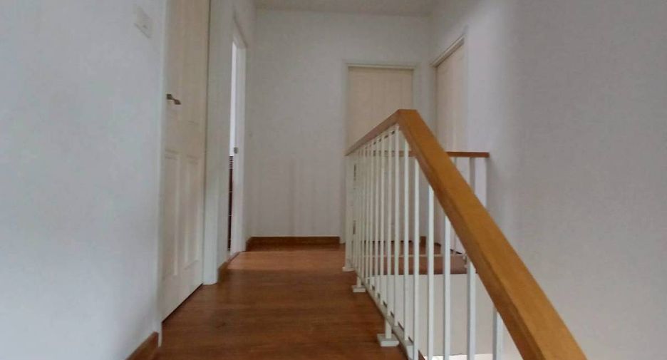 For rent 5 bedrooms house in Sai Mai, Bangkok
