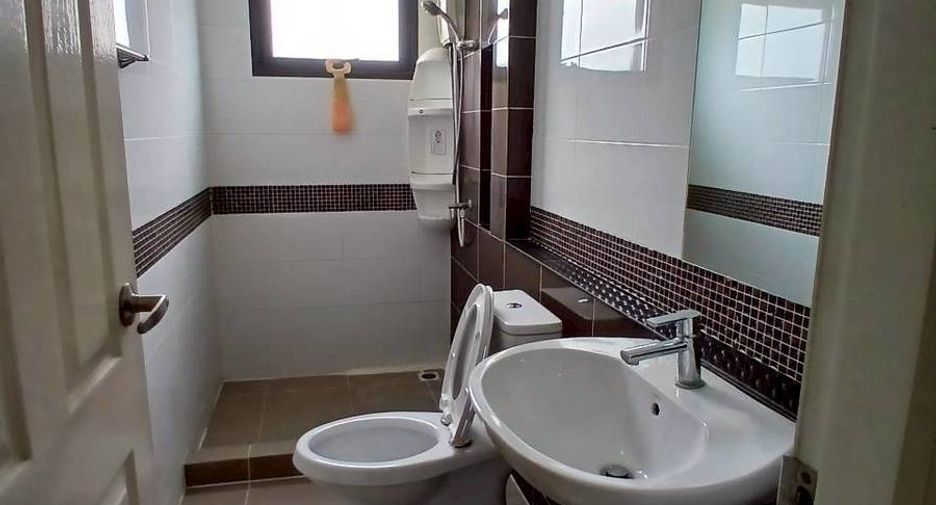 For rent 5 bedrooms house in Sai Mai, Bangkok