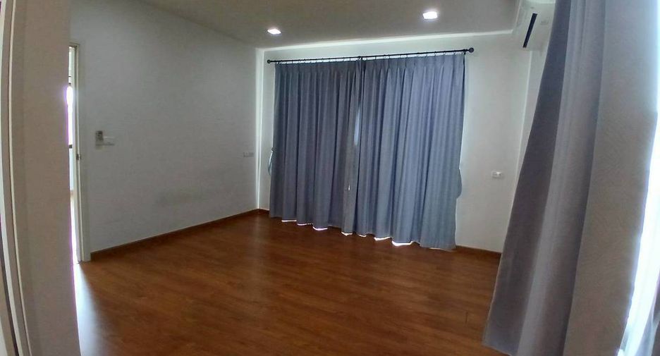 For rent 5 bedrooms house in Sai Mai, Bangkok