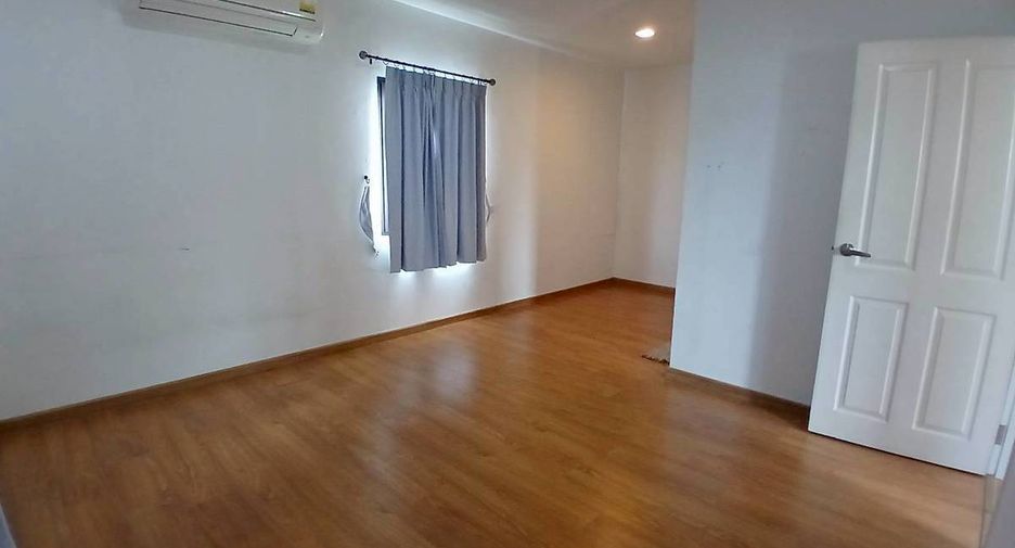For rent 5 bedrooms house in Sai Mai, Bangkok