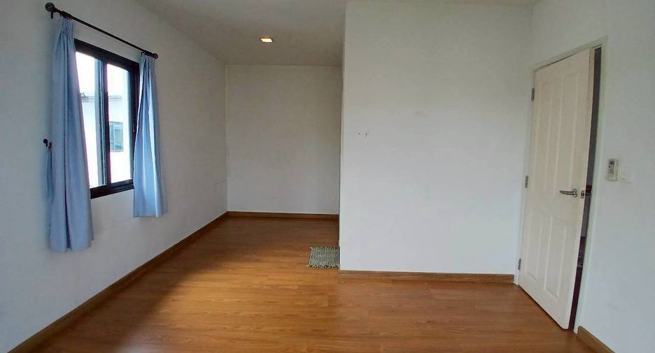 For rent 5 bedrooms house in Sai Mai, Bangkok