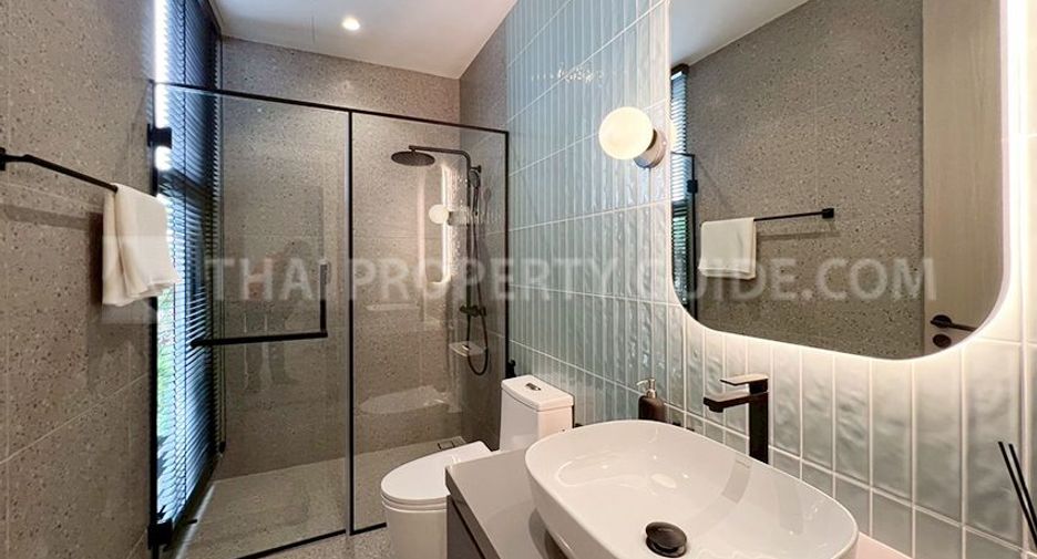 For rent and for sale 3 bedrooms house in Bang Na, Bangkok