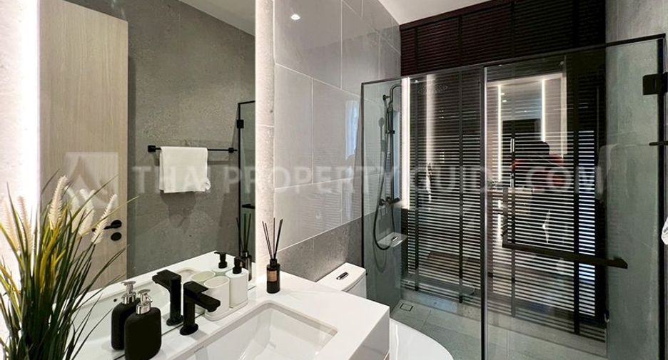 For rent and for sale 3 bedrooms house in Bang Na, Bangkok