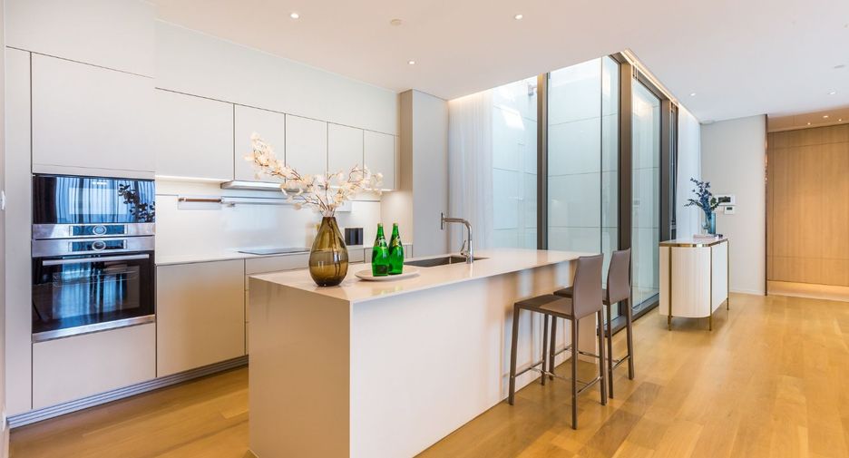 For rent 2 ベッドルーム condo in Pathum Wan, Bangkok