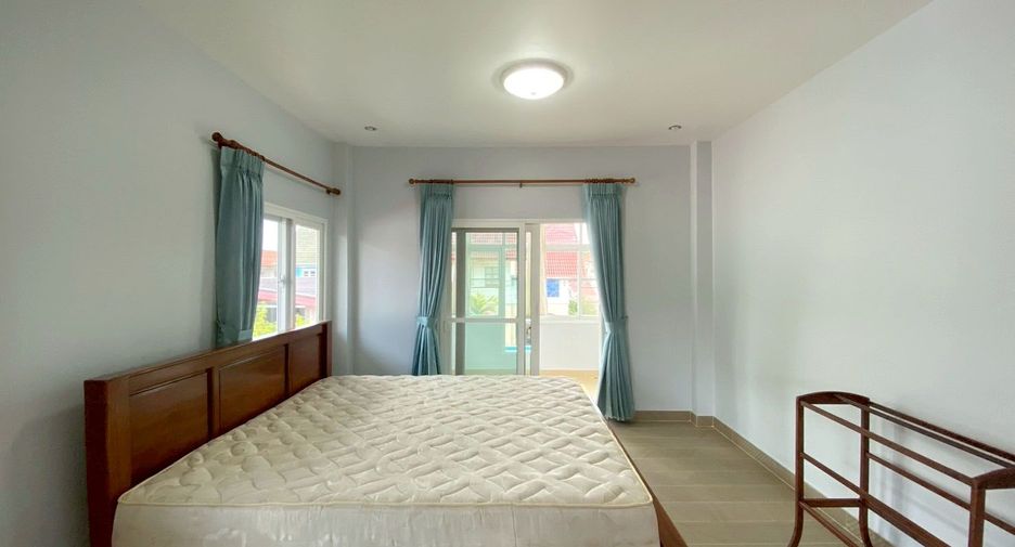 For rent 3 bedrooms house in Mueang Chiang Mai, Chiang Mai