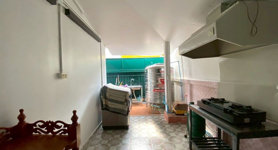 For rent 3 bedrooms house in Mueang Chiang Mai, Chiang Mai