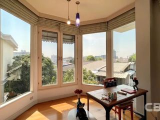 For sale 7 bedrooms house in Khlong Toei, Bangkok