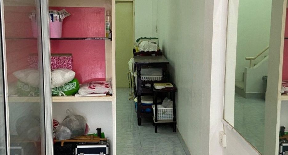For sale retail Space in Thanyaburi, Pathum Thani