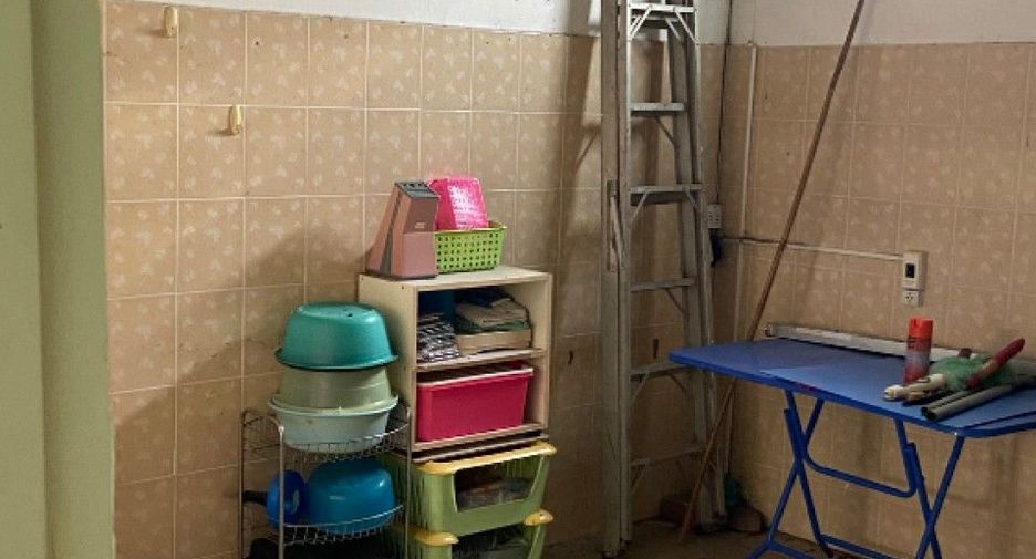 For sale retail Space in Thanyaburi, Pathum Thani
