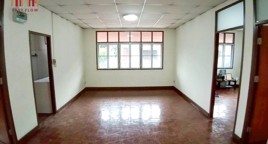 For sale 3 bedrooms house in Pak Kret, Nonthaburi