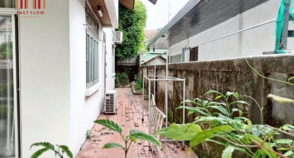 For sale 3 bedrooms house in Pak Kret, Nonthaburi