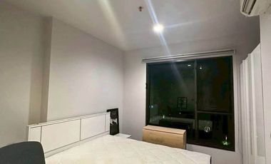 Продажа 1 кровать кондо в Хуаи Кхщанг, Бангкок