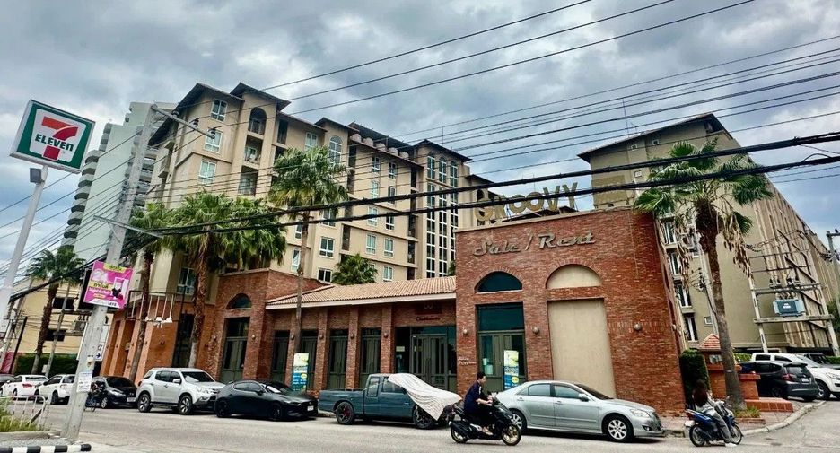 For sale 1 bed condo in Si Racha, Chonburi