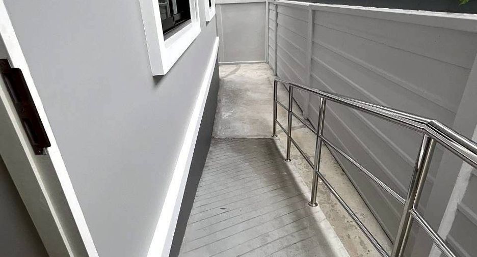 For sale 4 bedrooms house in Nong Khaem, Bangkok