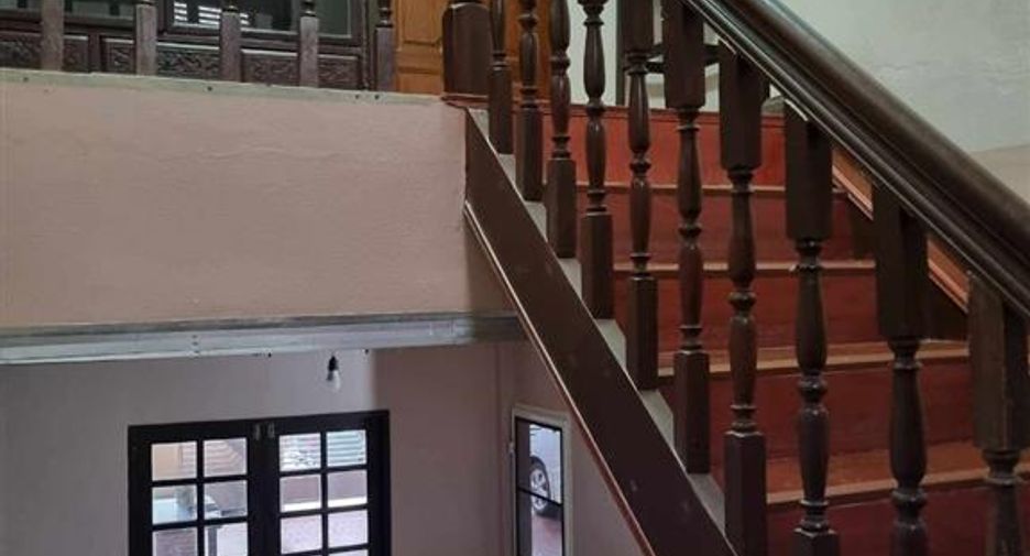 For sale 4 bedrooms house in Mueang Pathum Thani, Pathum Thani