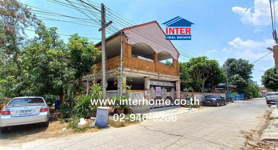 For sale 4 bedrooms house in Mueang Pathum Thani, Pathum Thani