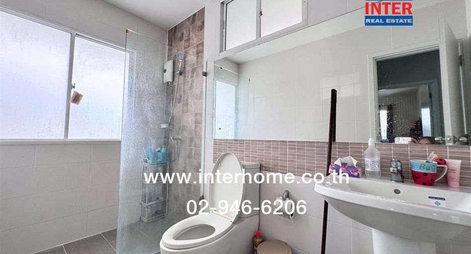 For sale 3 bedrooms house in Mueang Pathum Thani, Pathum Thani
