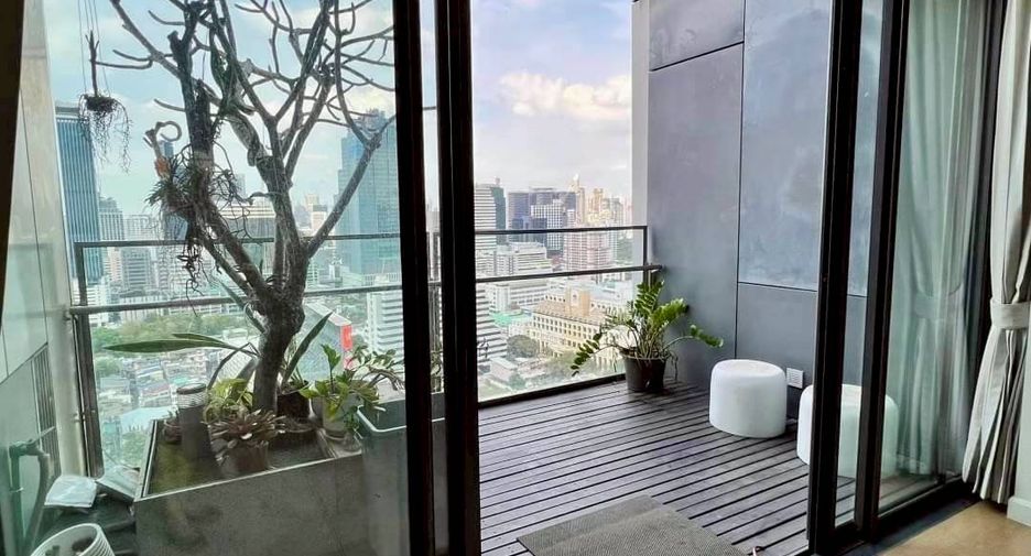For rent 3 bedrooms condo in Sathon, Bangkok
