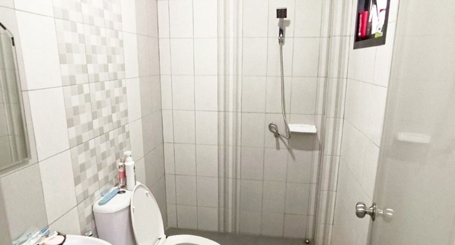 Продажа 2 спальни дом в Ban Bueng, Чонбури