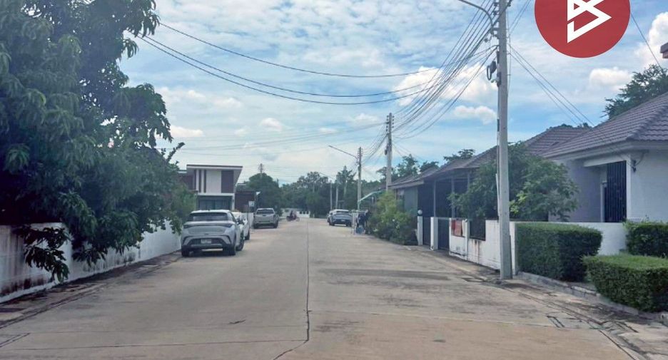 Продажа 2 спальни дом в Ban Bueng, Чонбури
