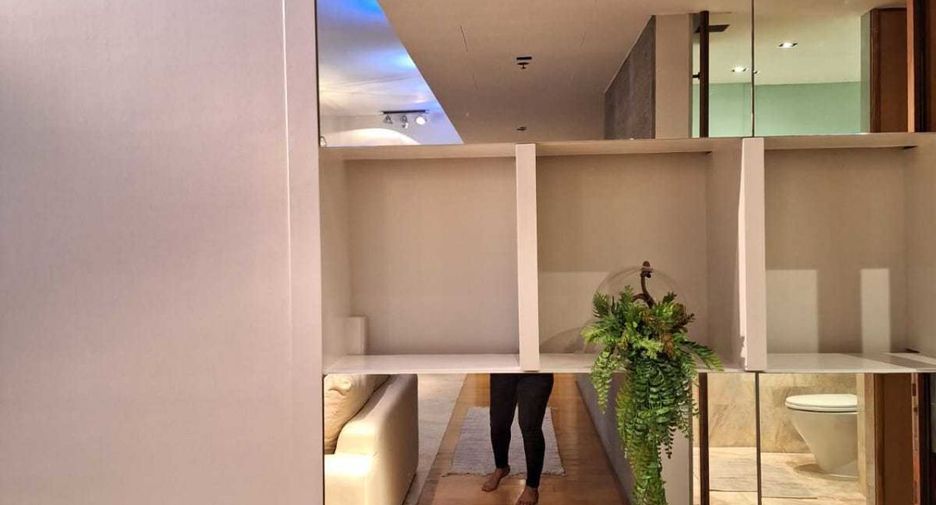 For rent 3 bedrooms condo in Sathon, Bangkok