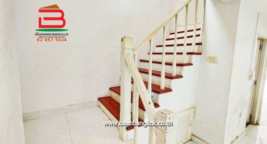 À vendre 3 chambres maison de ville à Khlong Luang, Pathum Thani