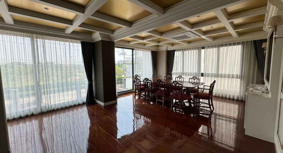 Gewerbefläche zum Kauf mit 5 Zimmer in Lat Phrao, Bangkok
