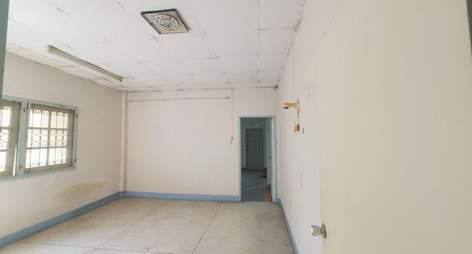 Продажа 2 спальни таунхаус в Чом Тхонг, Бангкок
