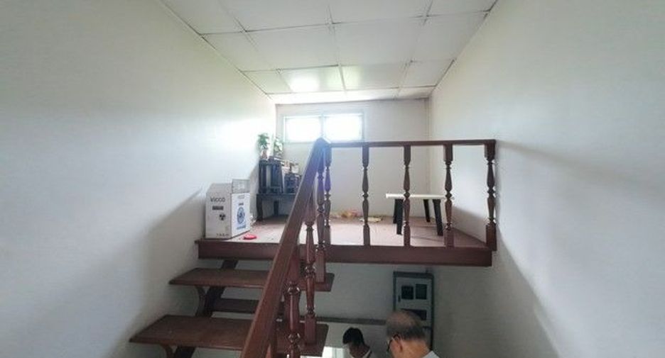 Продажа 2 спальни таунхаус в Чом Тхонг, Бангкок