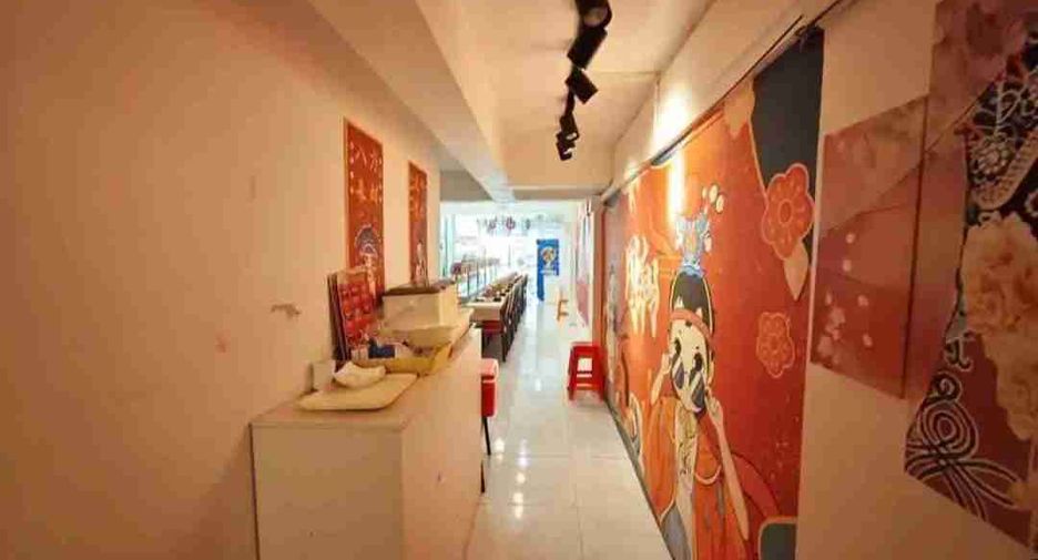 Local comercial en alquiler y en venta en Suan Luang, Bangkok