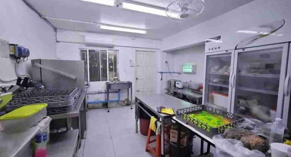 Local comercial en alquiler y en venta en Suan Luang, Bangkok