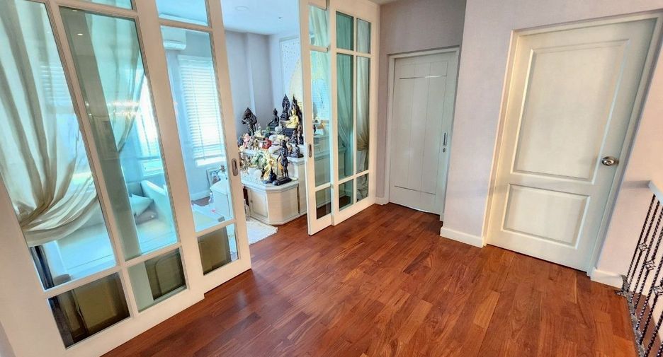 Casa en venta de 4 habitaciones en Mueang Nonthaburi, Nonthaburi