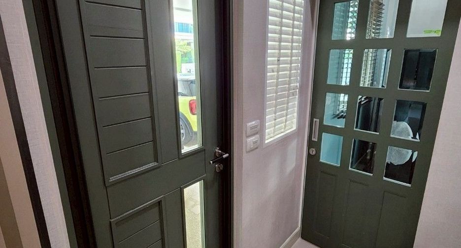 Casa en venta de 4 habitaciones en Mueang Nonthaburi, Nonthaburi