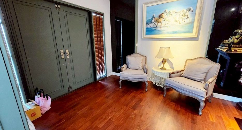 Casa en venta de 4 habitaciones en Mueang Nonthaburi, Nonthaburi