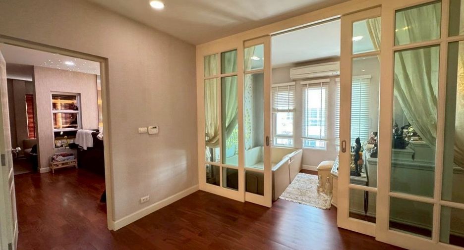 Casa en venta de 4 habitaciones en Mueang Nonthaburi, Nonthaburi