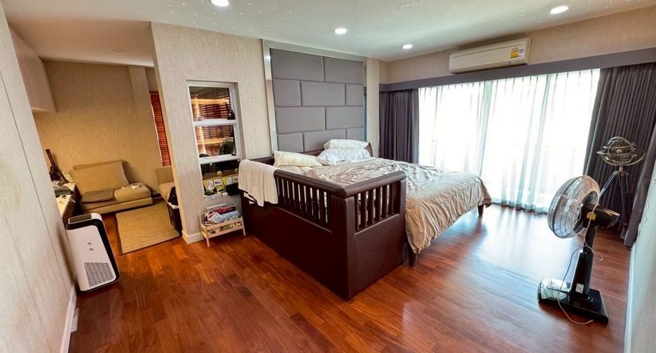 Casa en venta de 4 habitaciones en Mueang Nonthaburi, Nonthaburi