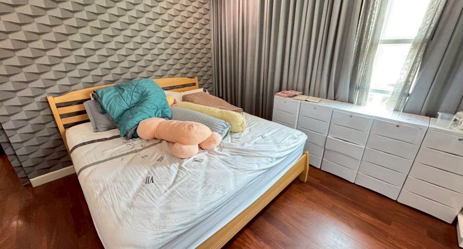 Casa en venta de 4 habitaciones en Mueang Nonthaburi, Nonthaburi