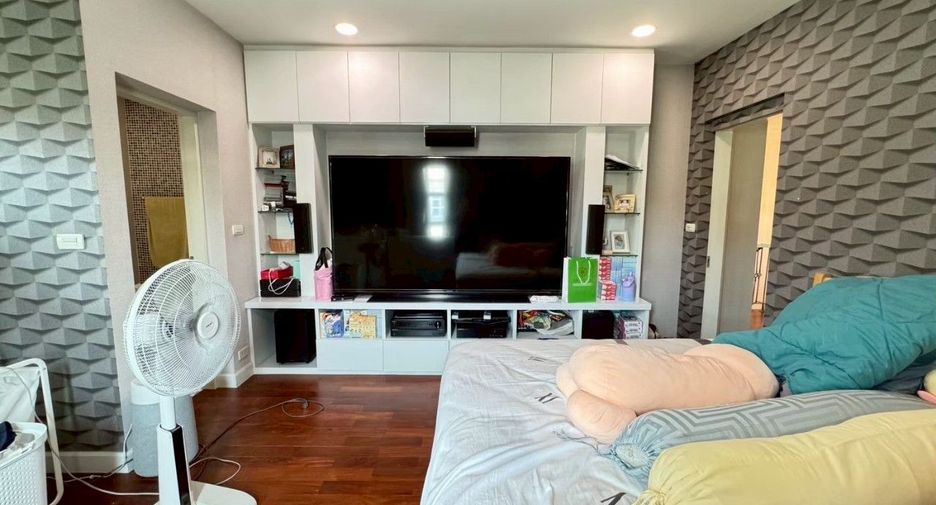 Casa en venta de 4 habitaciones en Mueang Nonthaburi, Nonthaburi