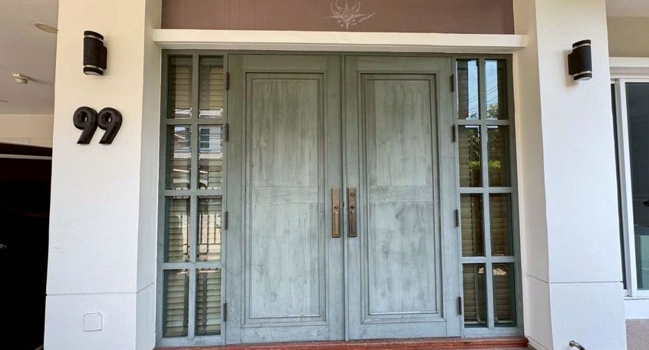 Casa en venta de 4 habitaciones en Mueang Nonthaburi, Nonthaburi