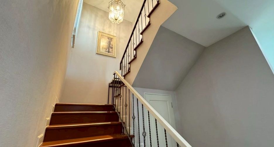 Casa en venta de 4 habitaciones en Mueang Nonthaburi, Nonthaburi