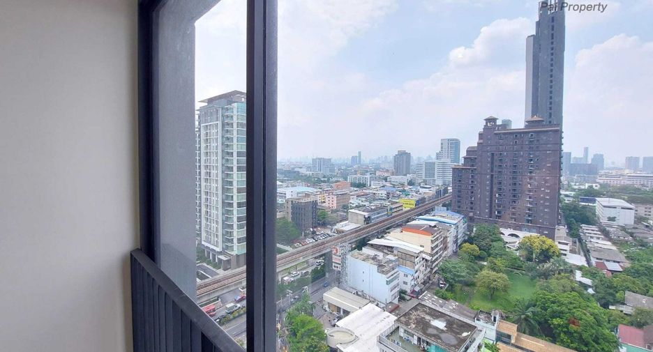 For sale 1 bed condo in Phra Khanong, Bangkok