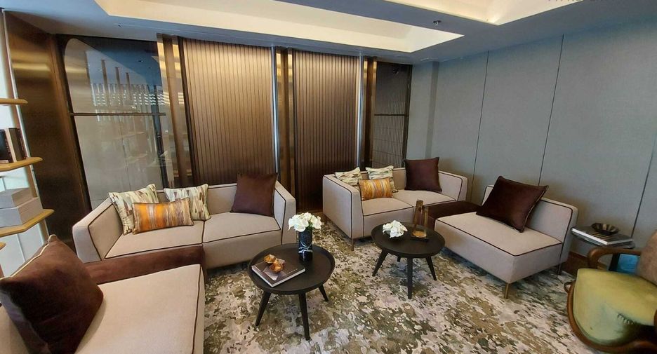 For sale 1 bed condo in Phra Khanong, Bangkok