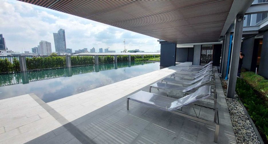 For sale 1 bed condo in Phra Khanong, Bangkok