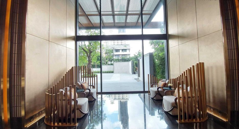 For sale 1 bed condo in Phra Khanong, Bangkok